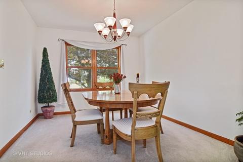 311 Balmoral Dr, Bartlett, IL 60103 photo 3