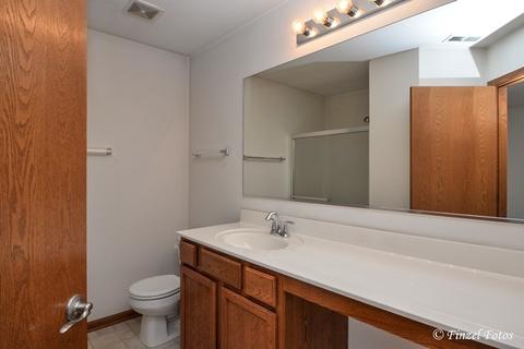 2045 Concord Dr, Mchenry, IL 60050 photo 11