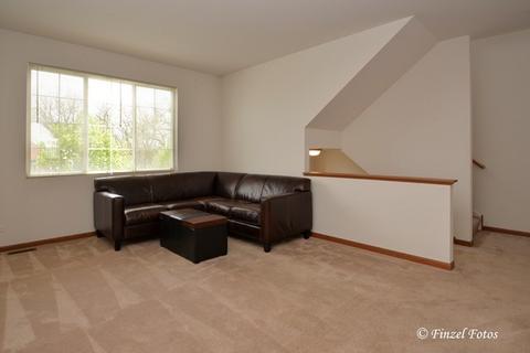 2045 Concord Dr, Mchenry, IL 60050 photo 5