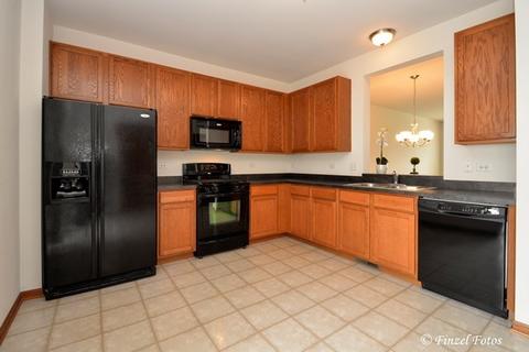 2045 Concord Dr, Mchenry, IL 60050 photo 2