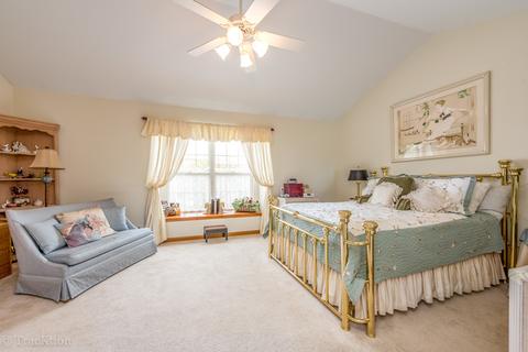 1129 E Danbury Dr, Cary, IL 60013 photo 8