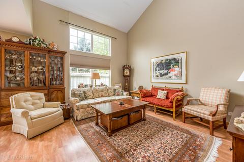1129 E Danbury Dr, Cary, IL 60013 photo 2