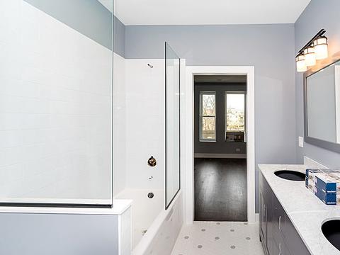 4239 S Dr Martin Luther King Jr Dr, Chicago, IL 60653 photo 13