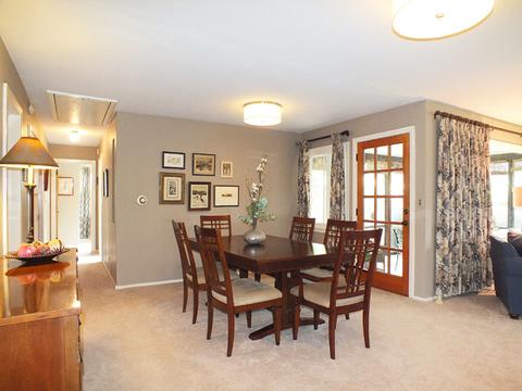 979 E Grant Dr, Des Plaines, IL 60016 photo 7