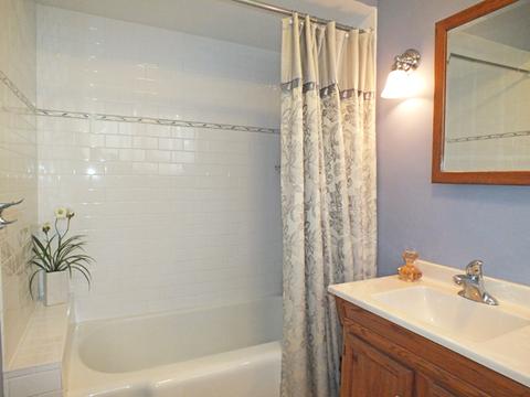 979 E Grant Dr, Des Plaines, IL 60016 photo 13