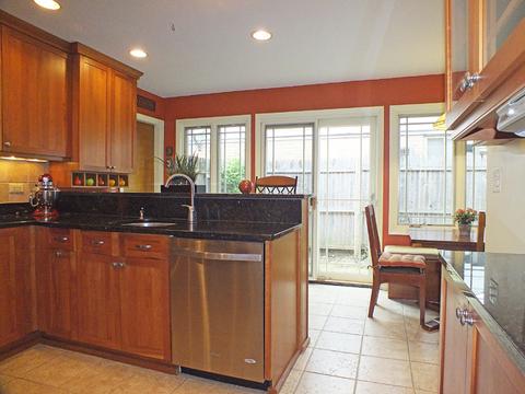 979 E Grant Dr, Des Plaines, IL 60016 photo 11