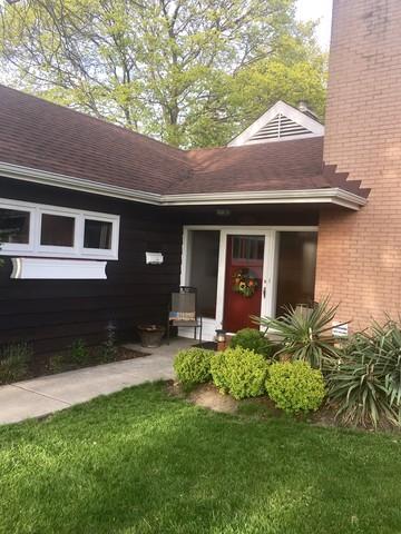979 E Grant Dr, Des Plaines, IL 60016 photo 2