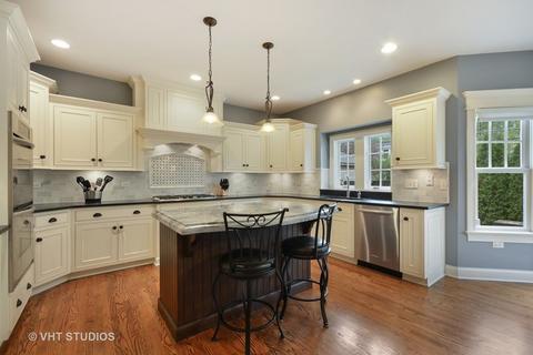 1226 N Eagle St, Naperville, IL 60563 photo 3