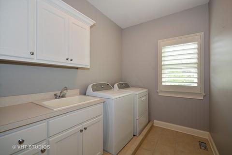 1226 N Eagle St, Naperville, IL 60563 photo 24
