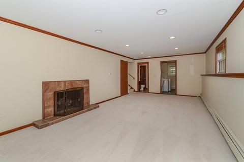 121 Thrush Ln, Naperville, IL 60540 photo 8