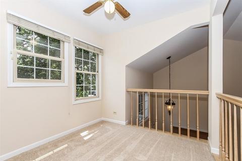 664 Golfers Ln, Bartlett, IL 60103 photo 12