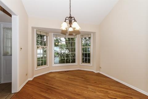 664 Golfers Ln, Bartlett, IL 60103 photo 5