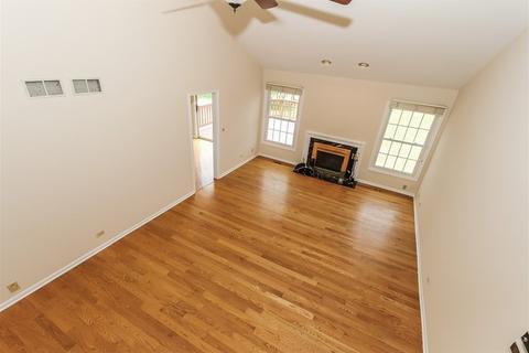 664 Golfers Ln, Bartlett, IL 60103 photo 4