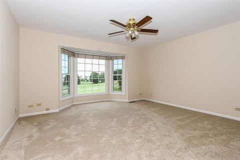 664 Golfers Ln, Bartlett, IL 60103 photo 13