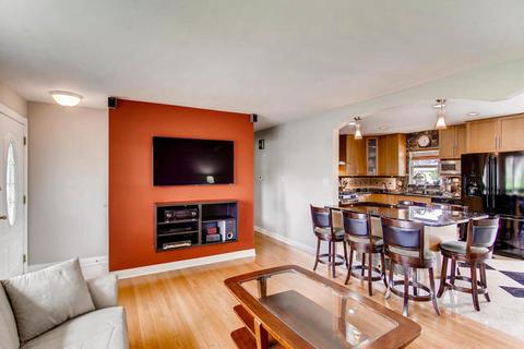839 N Sumner St, Addison, IL 60101 photo 5