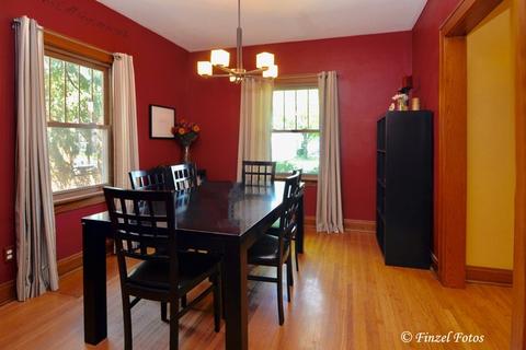 464 S State St, Elgin, IL 60123 photo 5