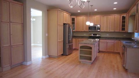 10 S372 Tim Ct, Willowbrook, IL 60527 photo 6