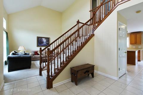 133 Hearthstone Dr, Bartlett, IL 60103 photo 2