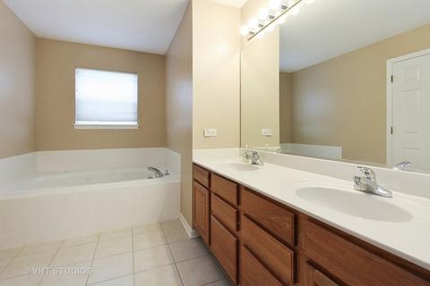 133 Hearthstone Dr, Bartlett, IL 60103 photo 14
