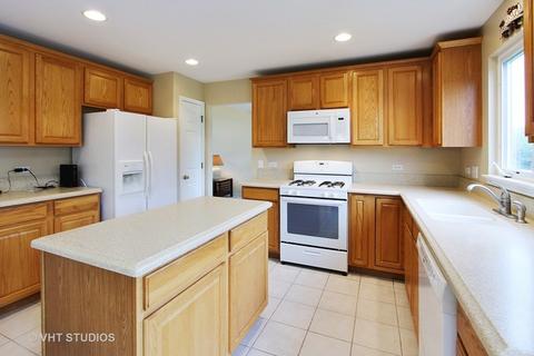133 Hearthstone Dr, Bartlett, IL 60103 photo 6