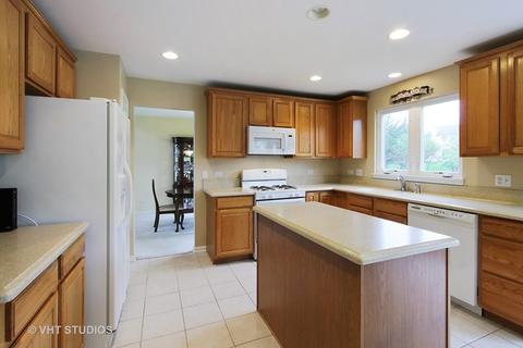 133 Hearthstone Dr, Bartlett, IL 60103 photo 5