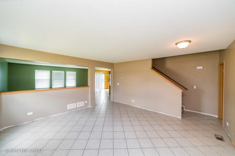 16431 Spring Creek Ln, Plainfield, IL 60544 photo 3