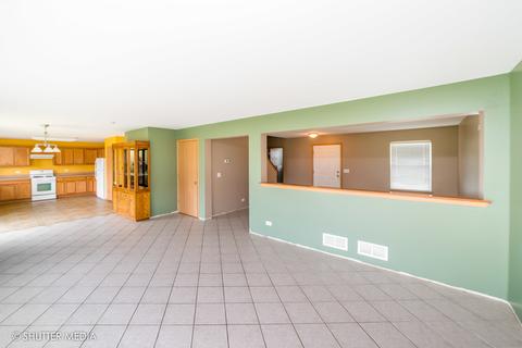 16431 Spring Creek Ln, Plainfield, IL 60544 photo 8