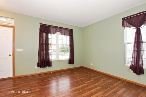 1705 Mountain Ridge Pass, Plainfield, IL 60586 photo 2