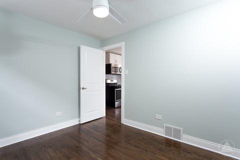 410 E 89th Pl, Chicago, IL 60619 photo 10