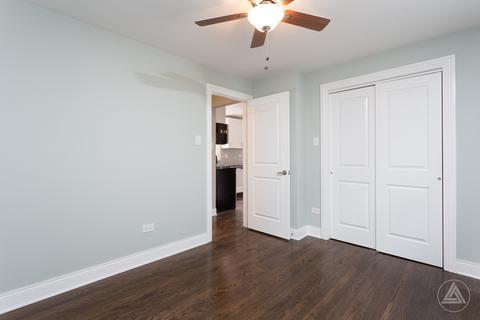 410 E 89th Pl, Chicago, IL 60619 photo 8