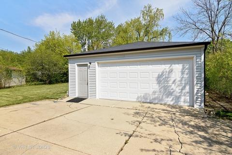 692 Sandra Ln, Wheeling, IL 60090 photo 9