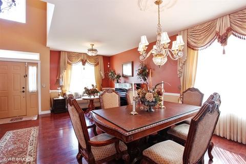 2005 Fairfield Dr, Plainfield, IL 60586 photo 3
