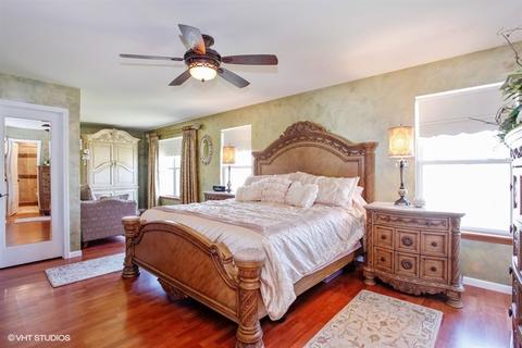 2005 Fairfield Dr, Plainfield, IL 60586 photo 8