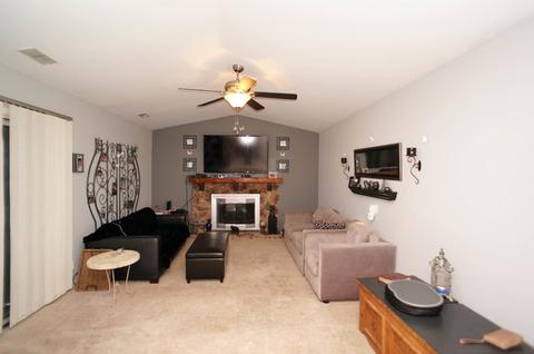 428 Barton Pl, Carol Stream, IL 60188 photo 8