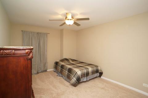 428 Barton Pl, Carol Stream, IL 60188 photo 15