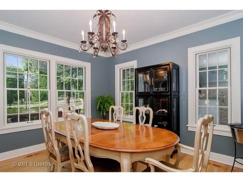 220 E South St, Elmhurst, IL 60126 photo 8