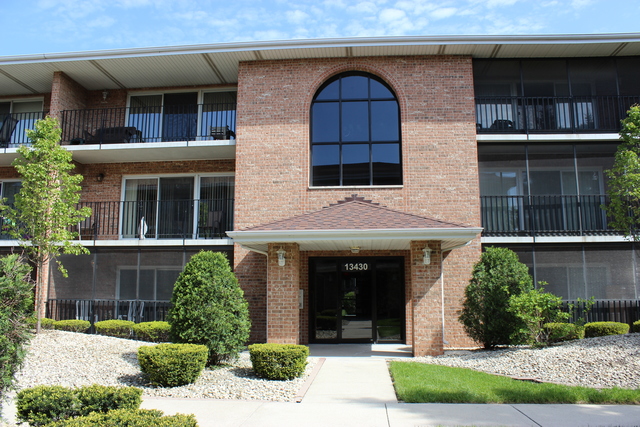 13430 E Circle Dr #507, Crestwood, IL 60445 photo 1