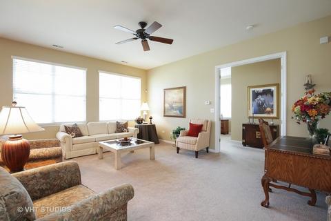 3863 Valhalla Dr, Elgin, IL 60124 photo 4