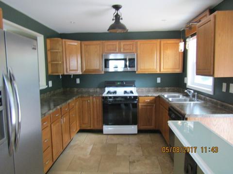4 Woodview Ln, Algonquin, IL 60102 photo 2