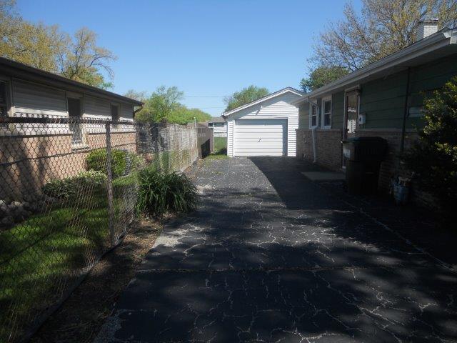 1720 W 167th St, Markham, IL 60428 photo 11