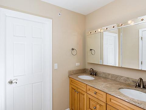 2231 Ottawa St, Des Plaines, IL 60016 photo 24