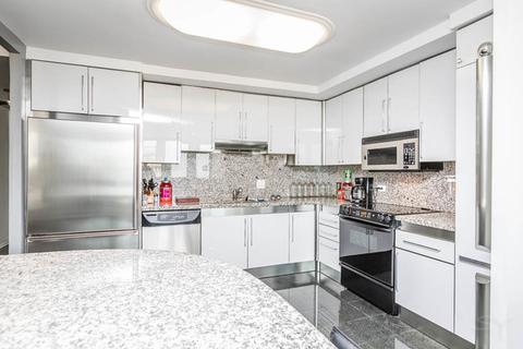 200 E Delaware Pl #22B, Chicago, IL 60611 photo 8