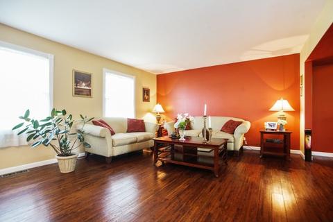 1295 Freeman Rd, Hoffman Estates, IL 60192 photo 5