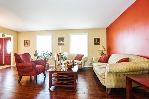 1295 Freeman Rd, Hoffman Estates, IL 60192 photo 4