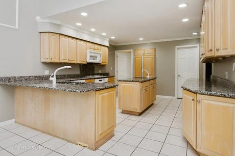 9811 Amanda Ln, Algonquin, IL 60102 photo 4