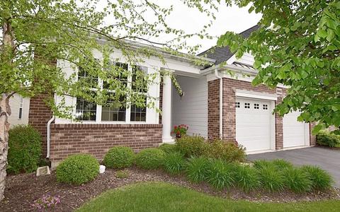 3862 Kingsmill Dr, Elgin, IL 60124 photo 2