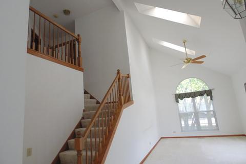 1491 Diamond Dr, Hoffman Estates, IL 60192 photo 9