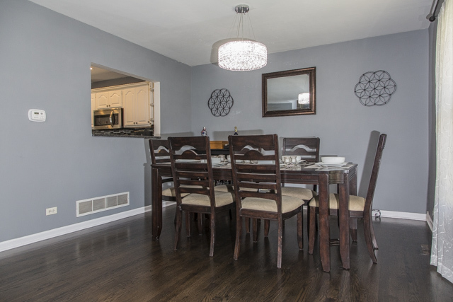 1119 Washington St, Bartlett, IL 60103 photo 5