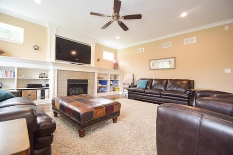433 S Cherry St, Itasca, IL 60143 photo 5