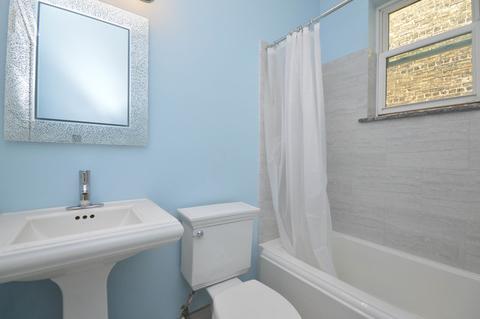 2008 W Estes Ave, Chicago, IL 60645 photo 15